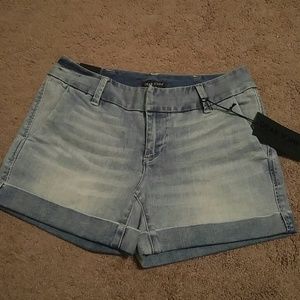 Dear John Size 26 Shorts Cuff Light Wash